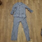 Gestreepte pyjama grijs wit